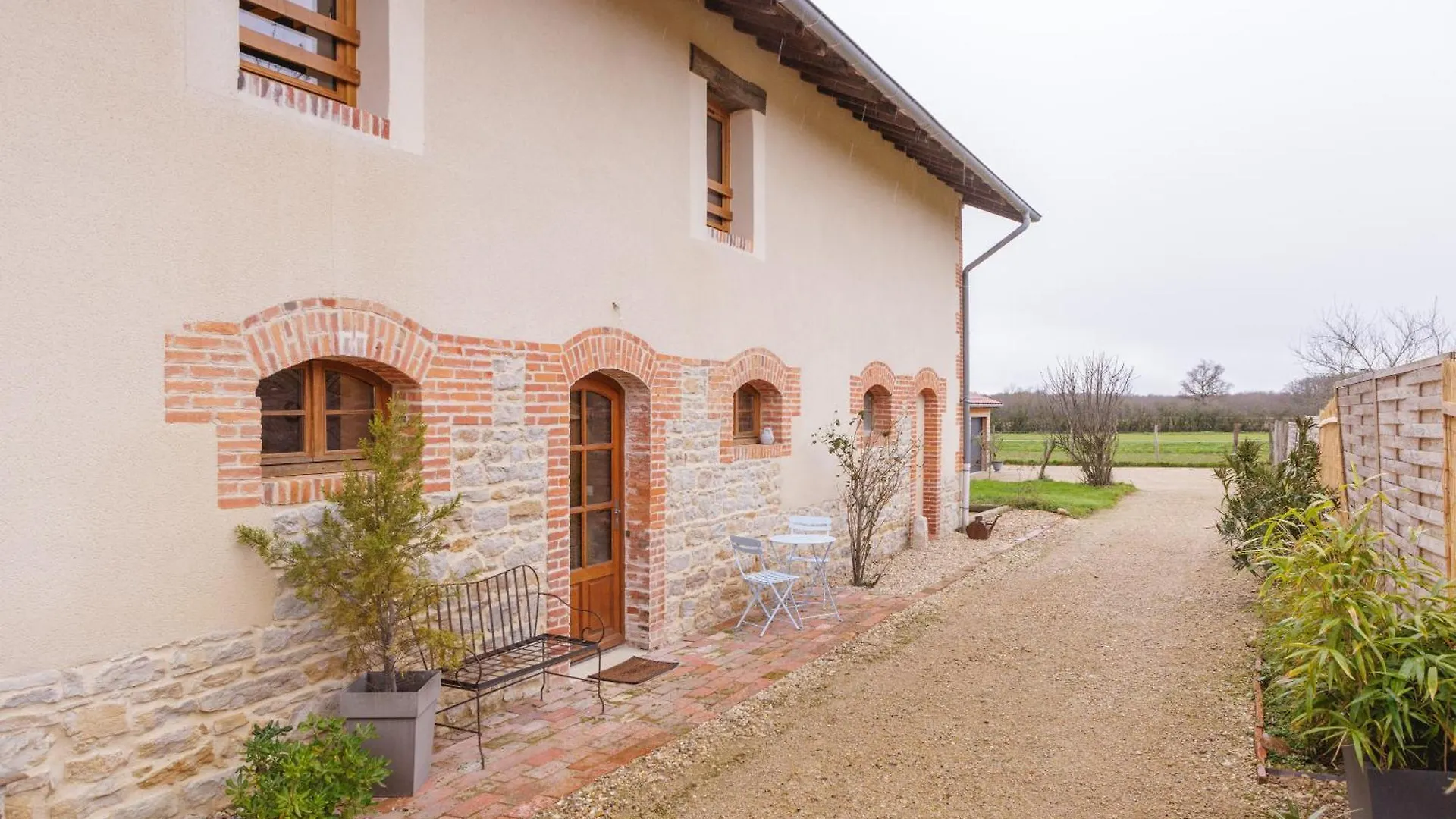 La Ferme Des Tuileries Villa Peronnas Farm stay