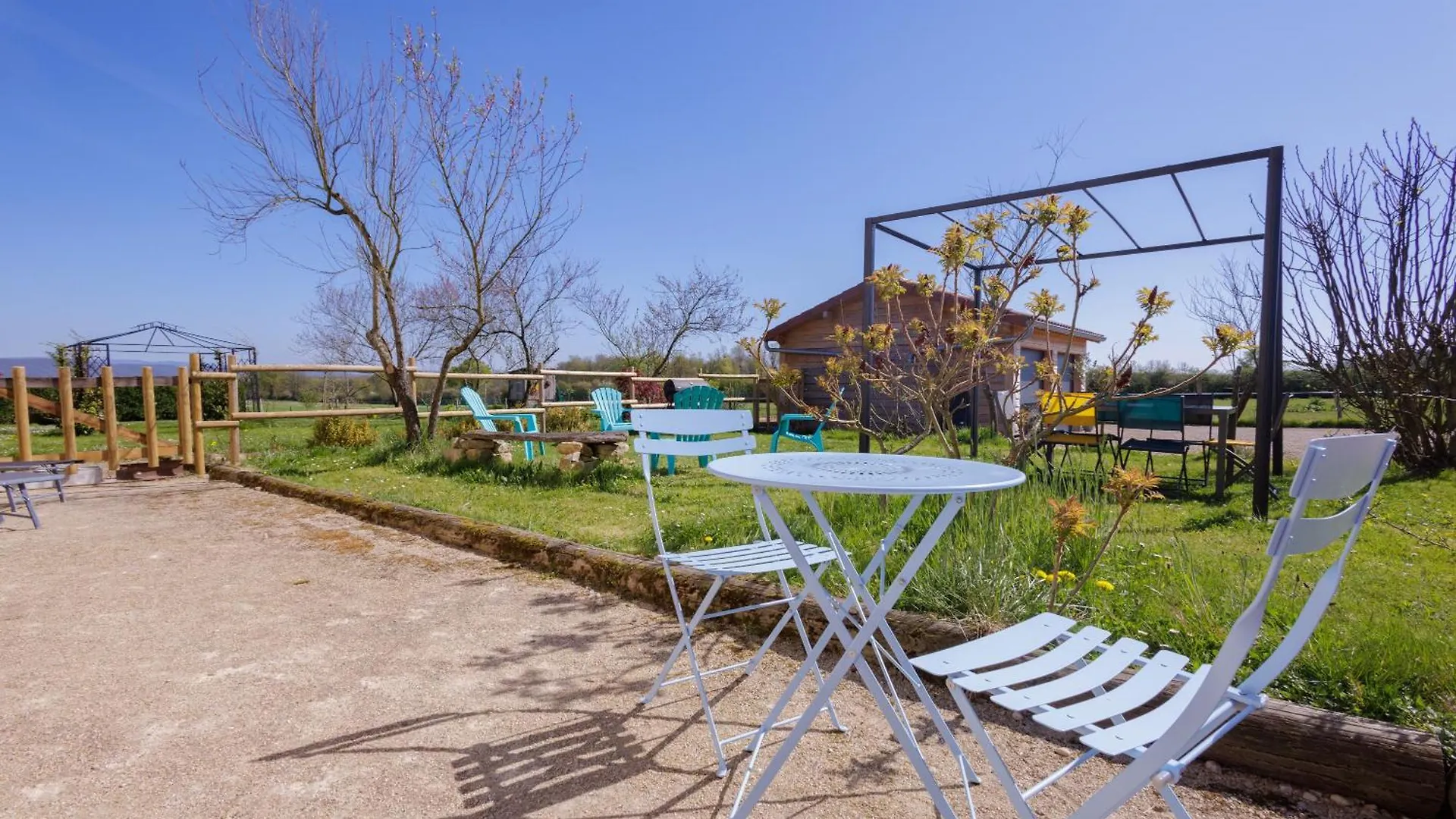 Farm stay La Ferme Des Tuileries Villa Peronnas